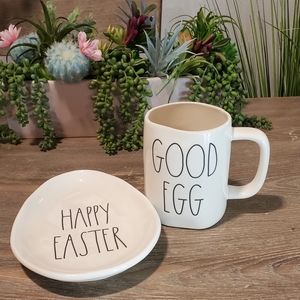 Rae Dunn Mug & hot plate